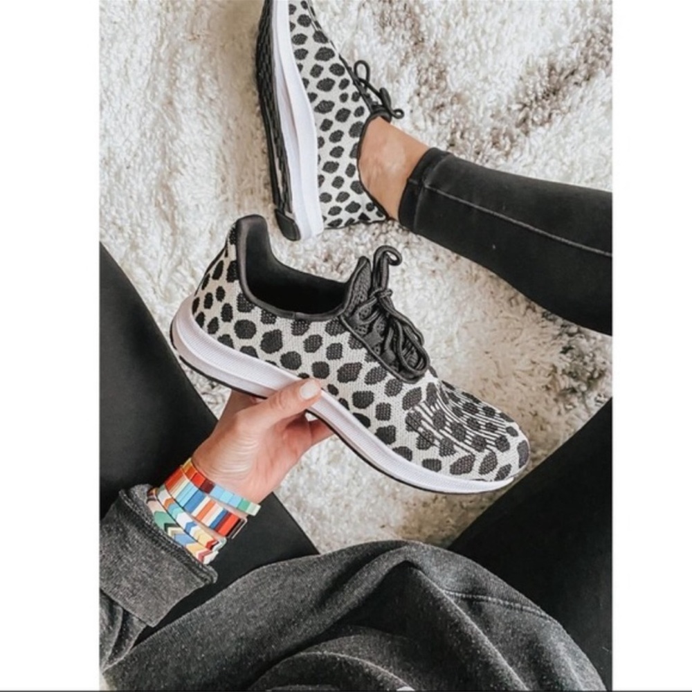 Athletic works viral snow leopard print memory foam slip on sneakers used